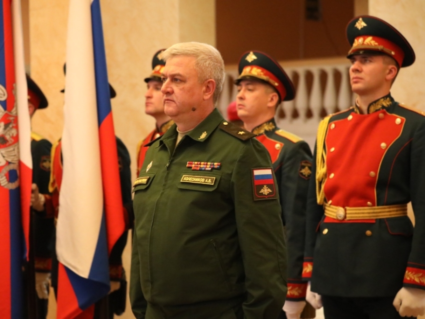 Церемония передачи Боевого знамени вновь назначенному командующему армией состоялась в Забайкалье 